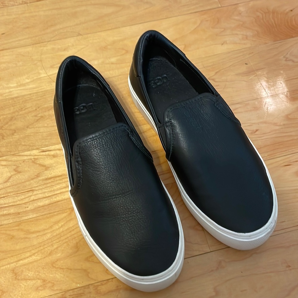 Slip on ugg sneakers